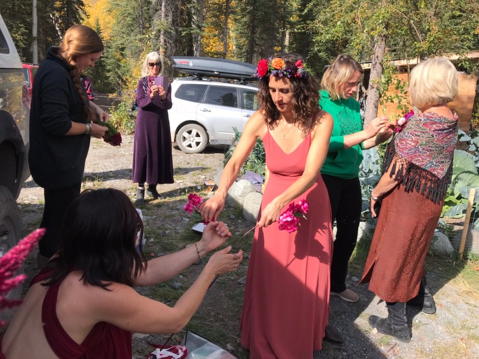 Beneath the Borealis, A Wedding in Six Acts, 10:28:19, Floral Arrangements Weddings